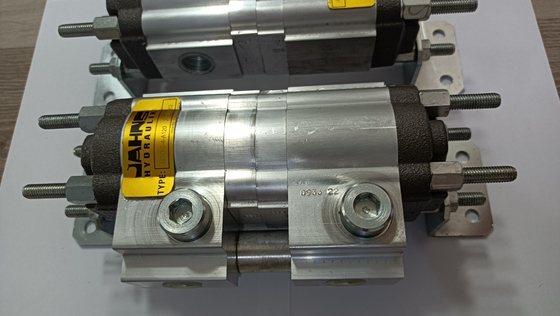 Αντικαταστήστε το ROZION και το JEONFF με το Jahns MTO-2-4-A120 GEAR MOTOR Pressure 00 Flow Divider